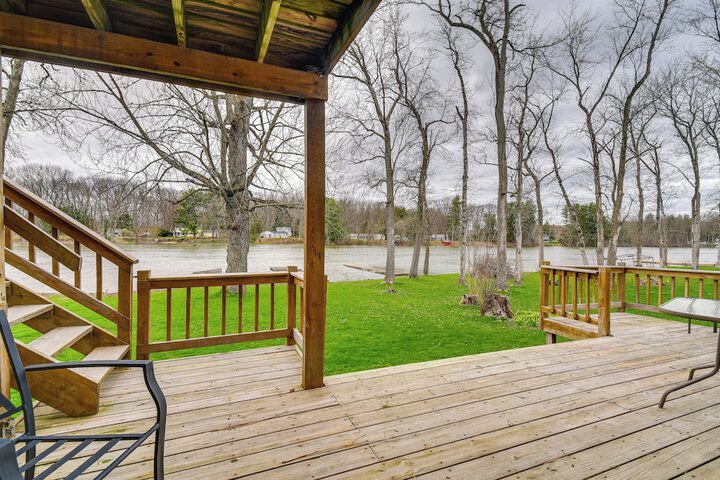 Riverfront Baldwinsville Apartment w / Shared Deck!