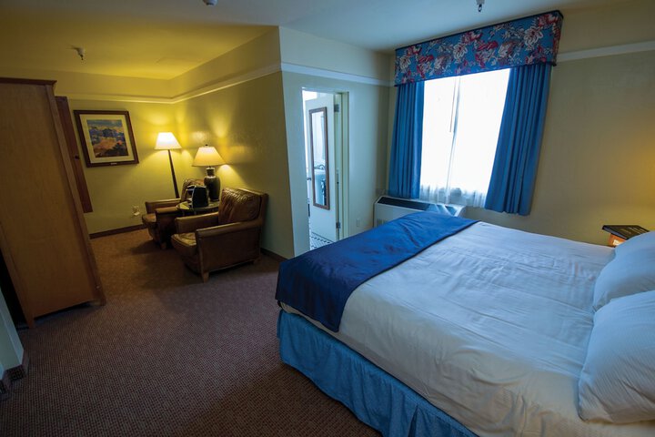 Room 17 of 36