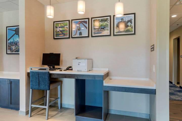 Business Center 38 of 38
