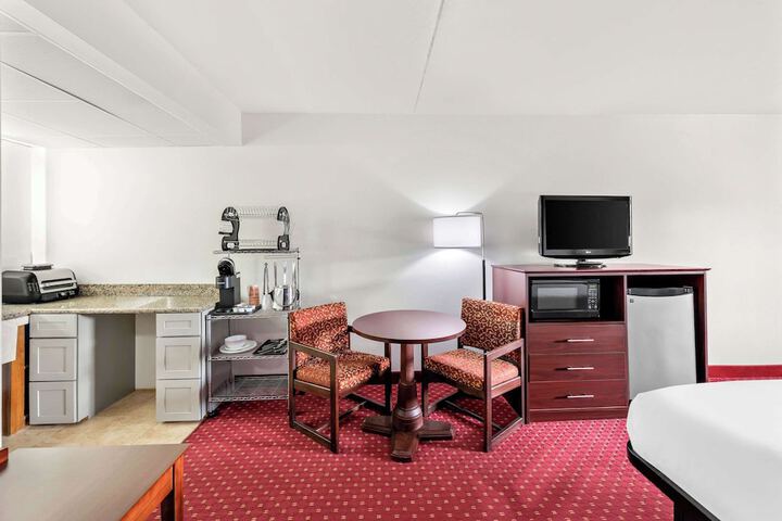 Room 37 of 73