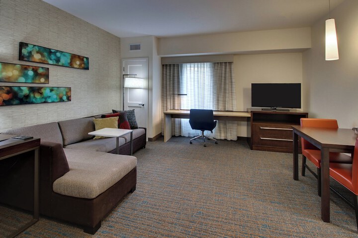 Room 15 of 36
