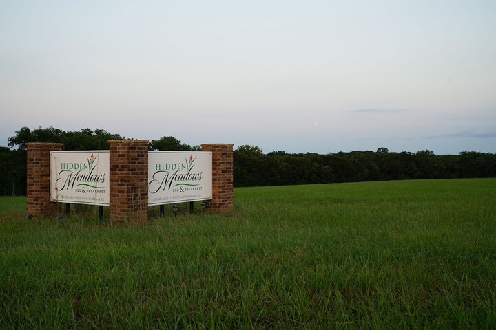 Hidden Meadows B & B
