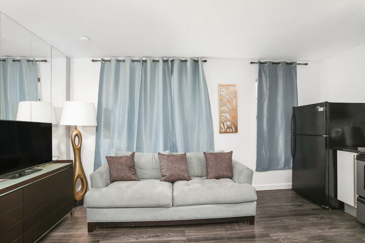 Room 9 of 45