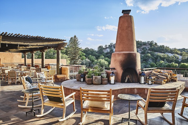 Bishops Lodge Auberge Collection