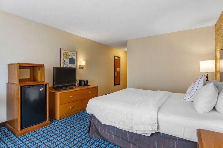 Room 16 of 32