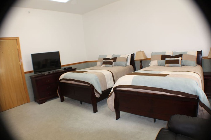 Room 35 of 71