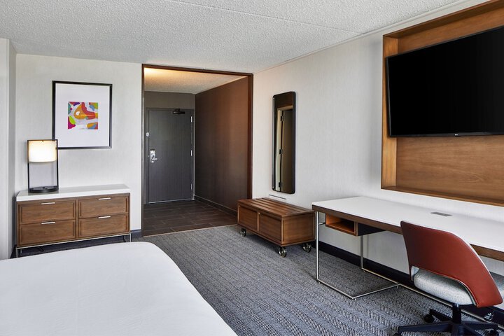 Room 18 of 83