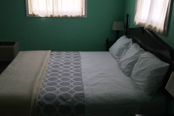 Room 19 of 40