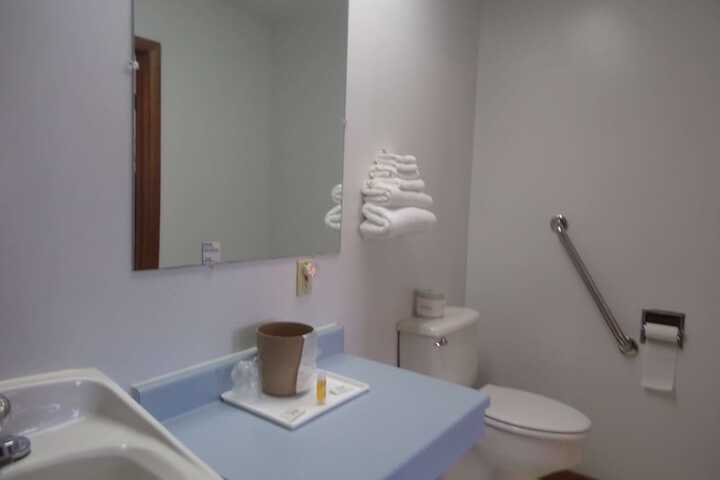 Room 10 of 22