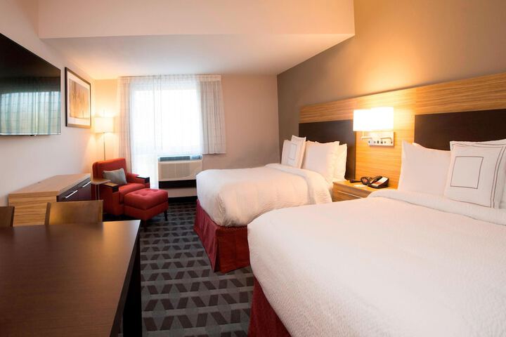 Room 17 of 28