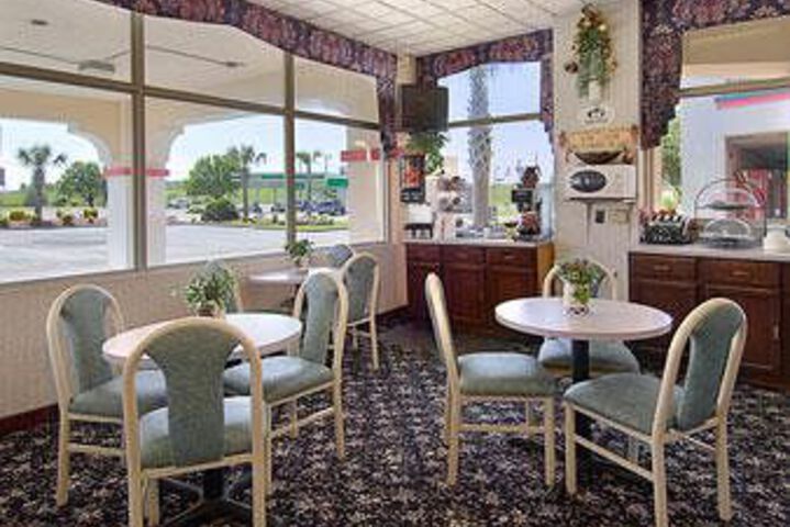 Hotel Super 8 Motel - Dillon
