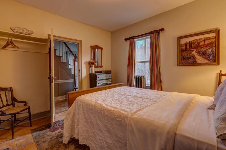 Rowells Inn