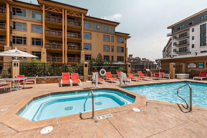 Pool 13 of 261