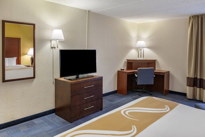 Quality Inn & Suites Zanesville City Center