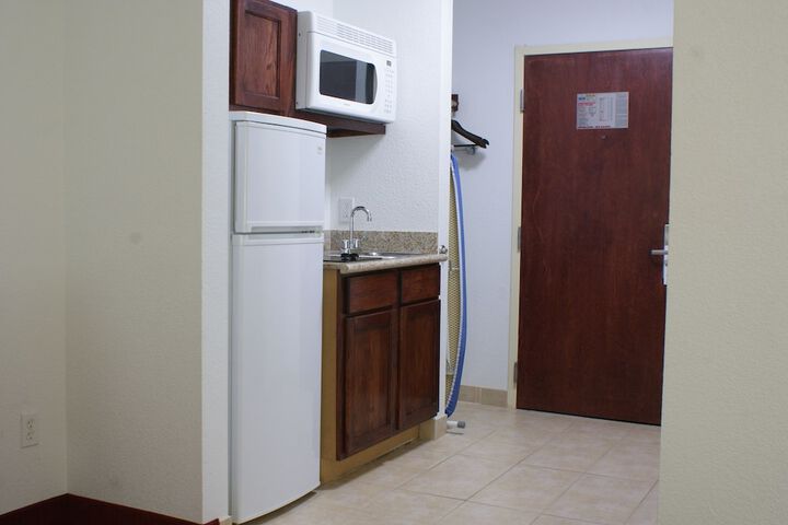 Room 81 of 120