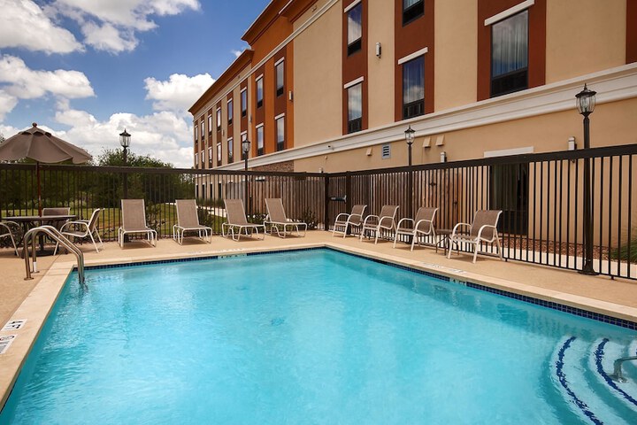Pool 3 of 20