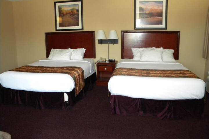 Pocahontas Inn & Suites