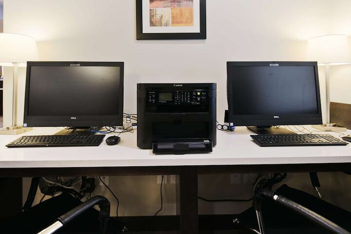 Business Center 27 of 27