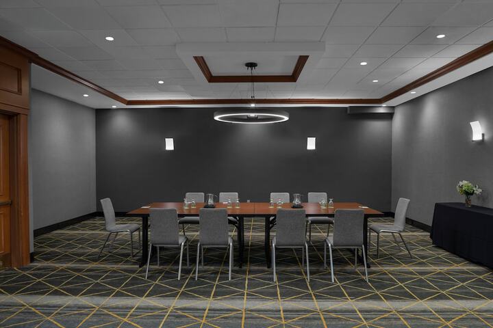 Holiday Inn Hasbrouck Heights-Meadowlands by IHG