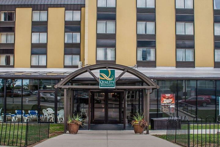 Hotel 3 of 58