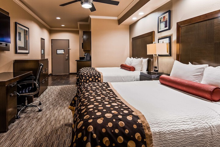 Room 9 of 42