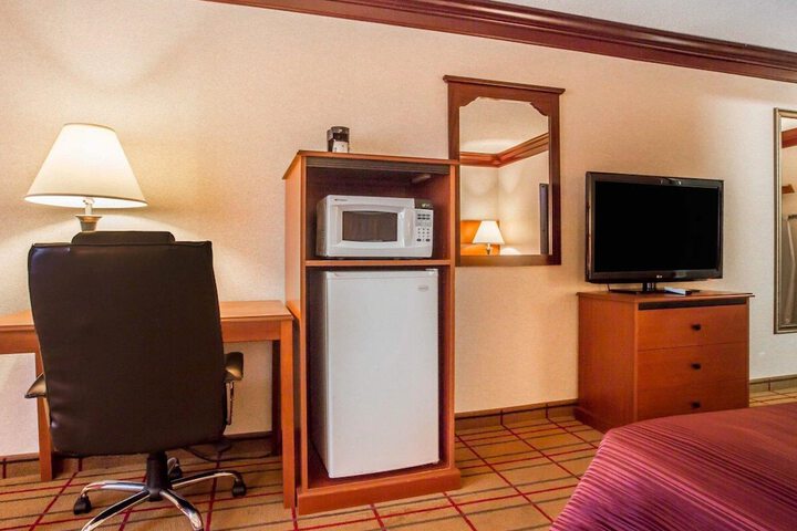Quality Inn & Conference Center Brattleboro North