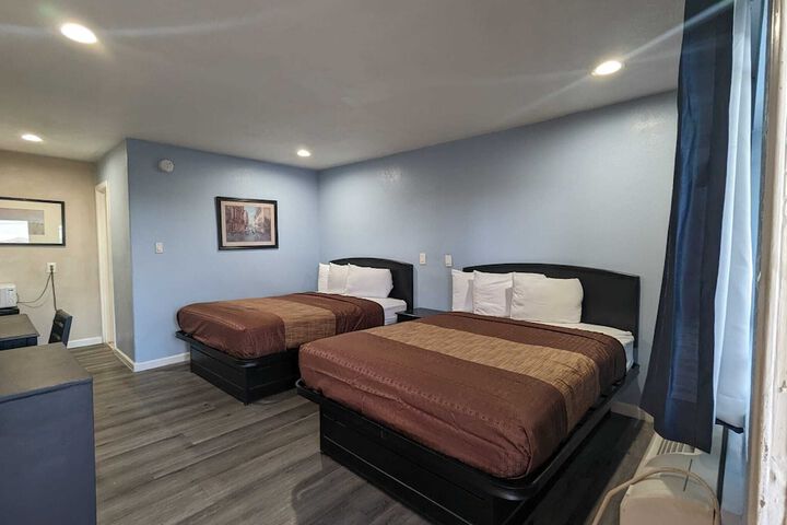 Room 42 of 44