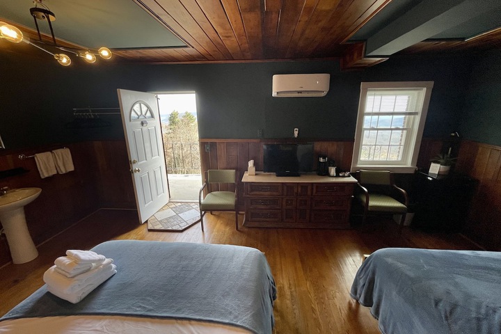 Room 39 of 156