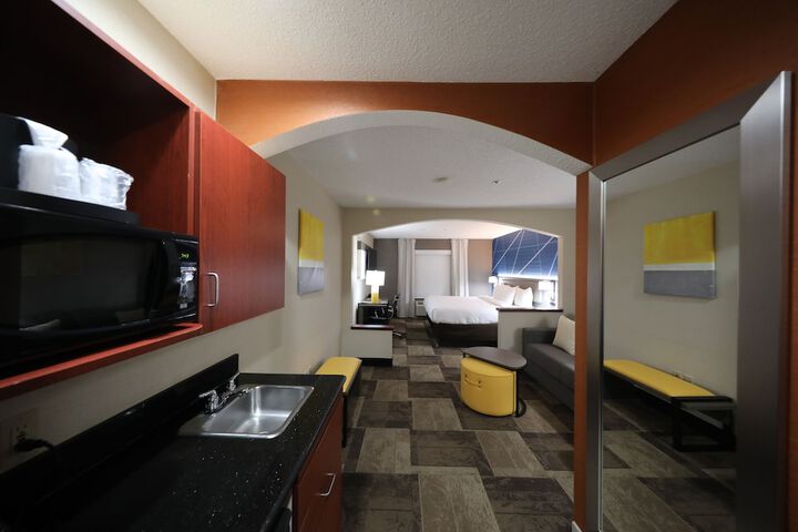 Comfort Inn & Suites Hutchinson