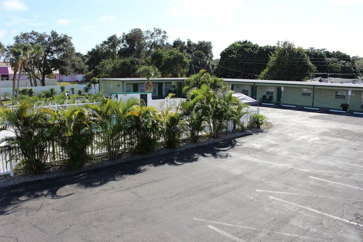 Hotel 4 of 79