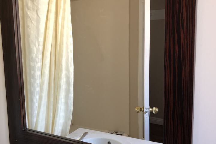 Room 33 of 51