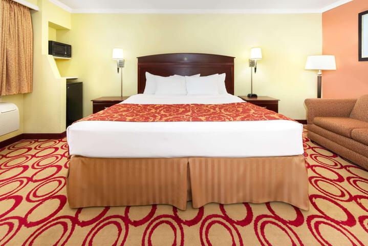 HOTEL PLAINVIEW