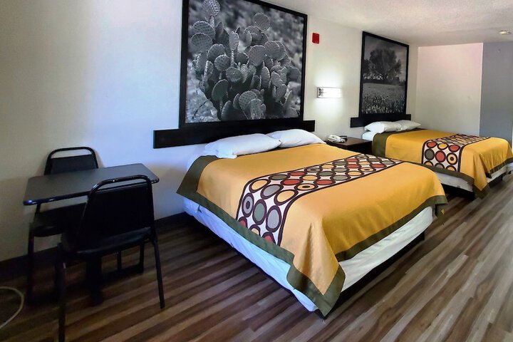 Room 27 of 28