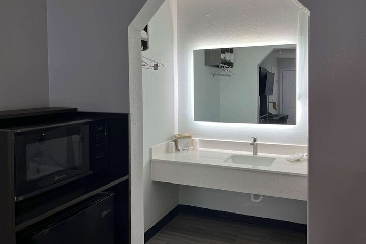 Motel 6 Lafayette IN