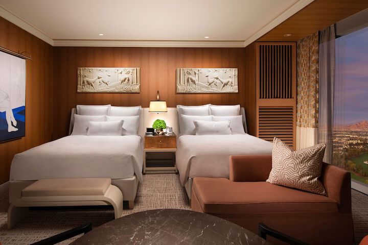 Room 32 of 65