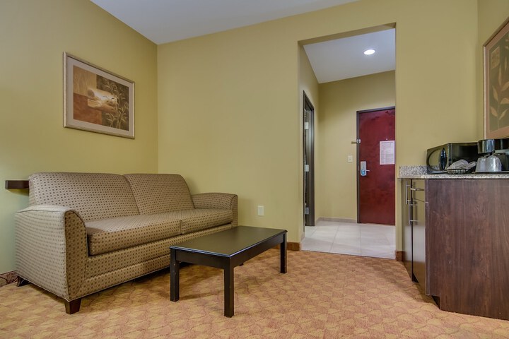 Room 44 of 68