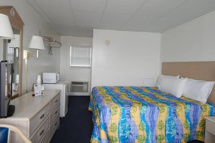 Room 18 of 38