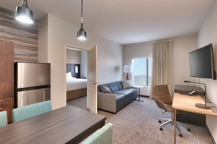 Room 21 of 43