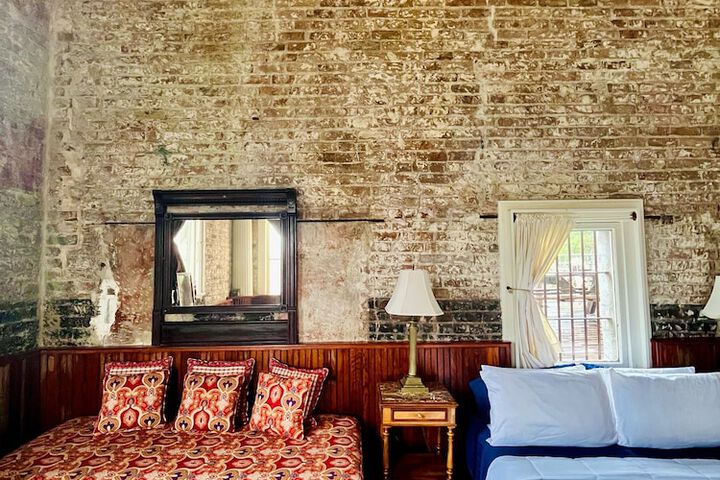 Room 27 of 58