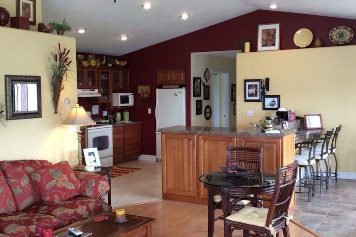 Pictured Rocks Bed & Breakfast