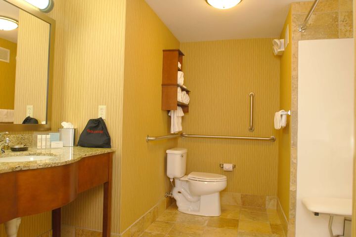 Room 13 of 30