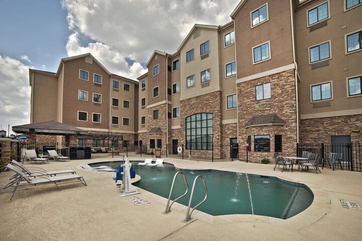 Staybridge Suites Houston - Humble Beltway 8 E by IHG