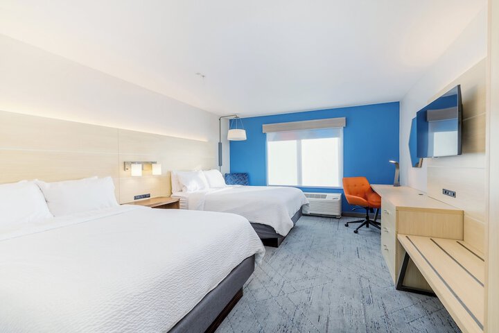 Holiday Inn Express & Suites Medford by IHG