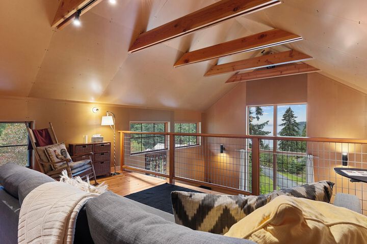 Crows Nest by Avantstay Accessible Home w / Views