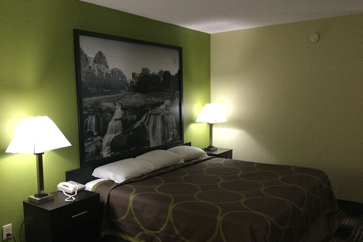 Room 18 of 19