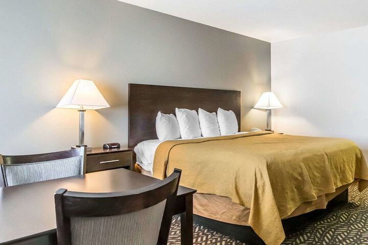 Room 10 of 21