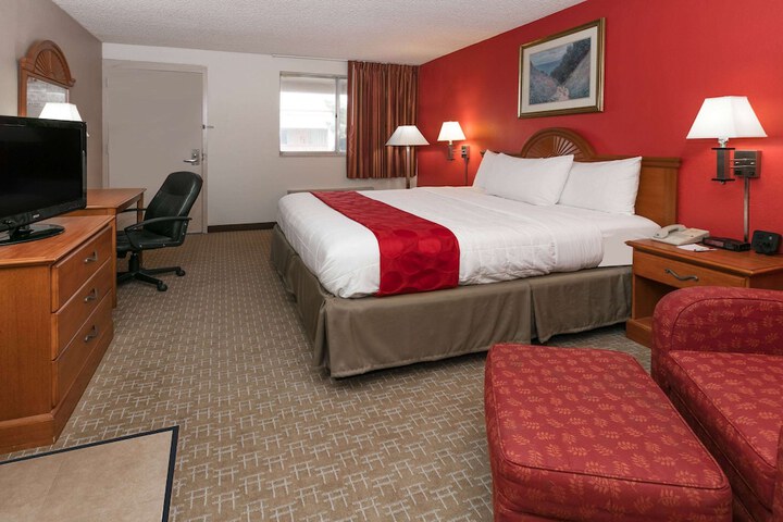 Room 12 of 23