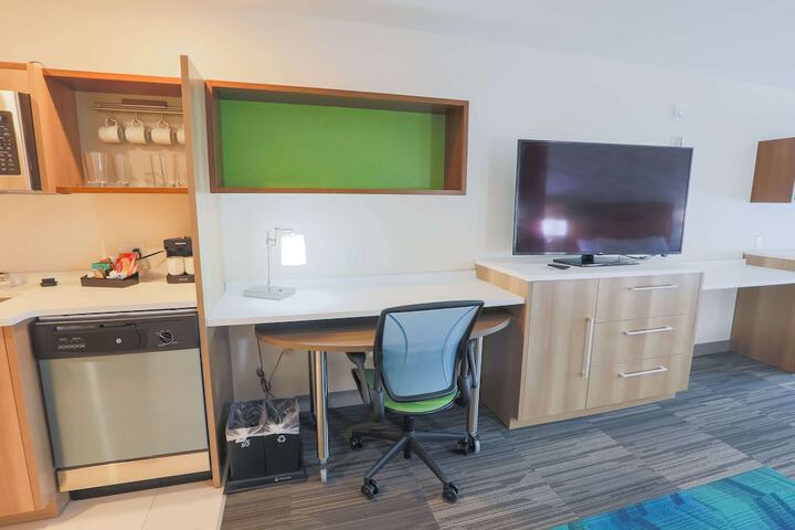 Room 42 of 83