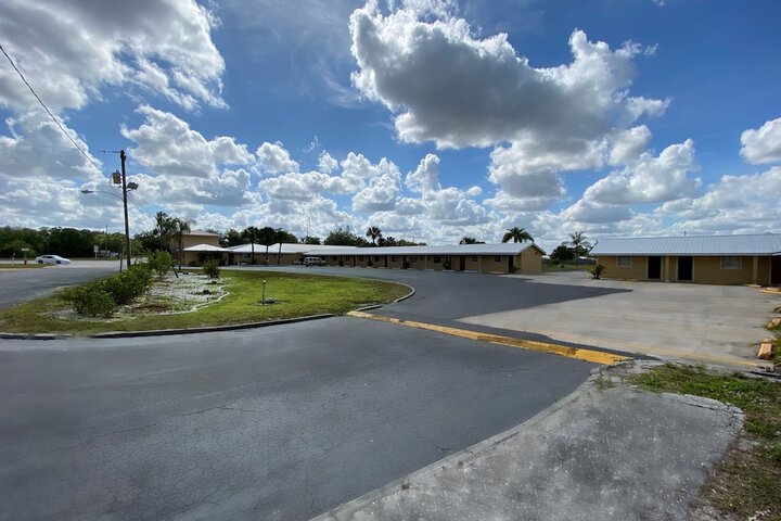 Property Grounds 21 of 21