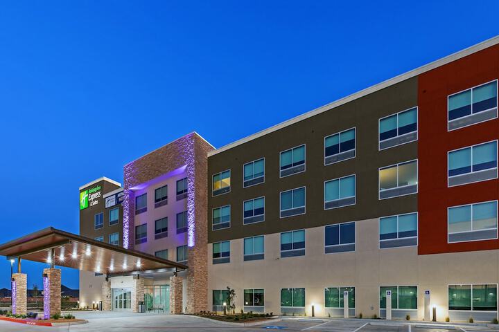 Hotel 3 of 48